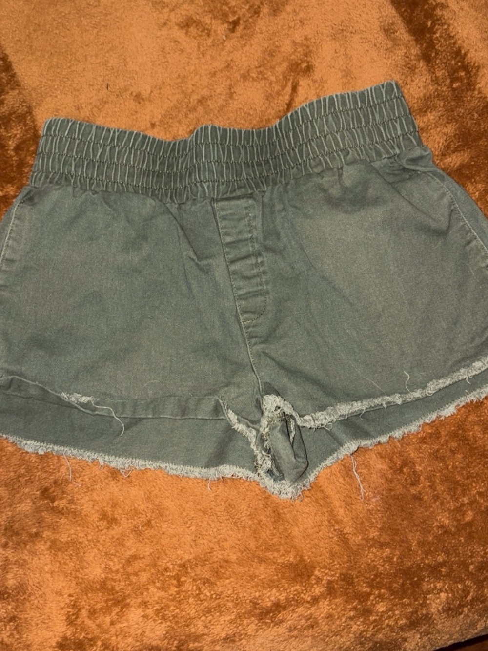 No Boundaries Olive Green Frayed Hem Elastic-Waist Jean Shorts